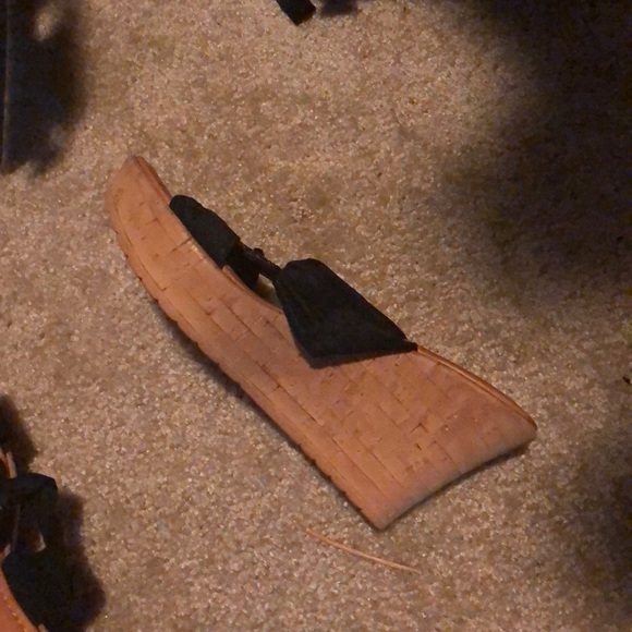 Sandals - Picture 2 of 3